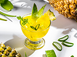 pineapple aloe vera smoothie